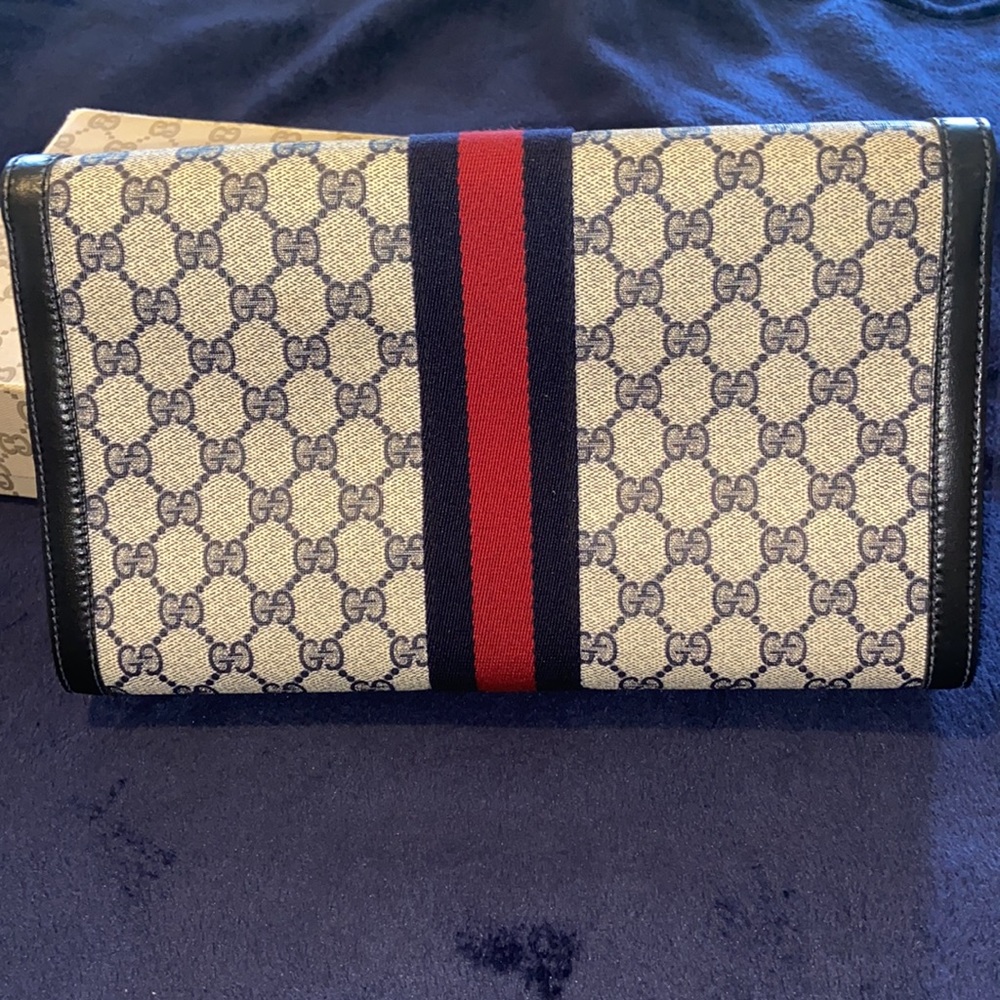 Vintage Gucci clutch - Picture 8 of 13